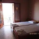 Liogerma * Τραπεζάκι